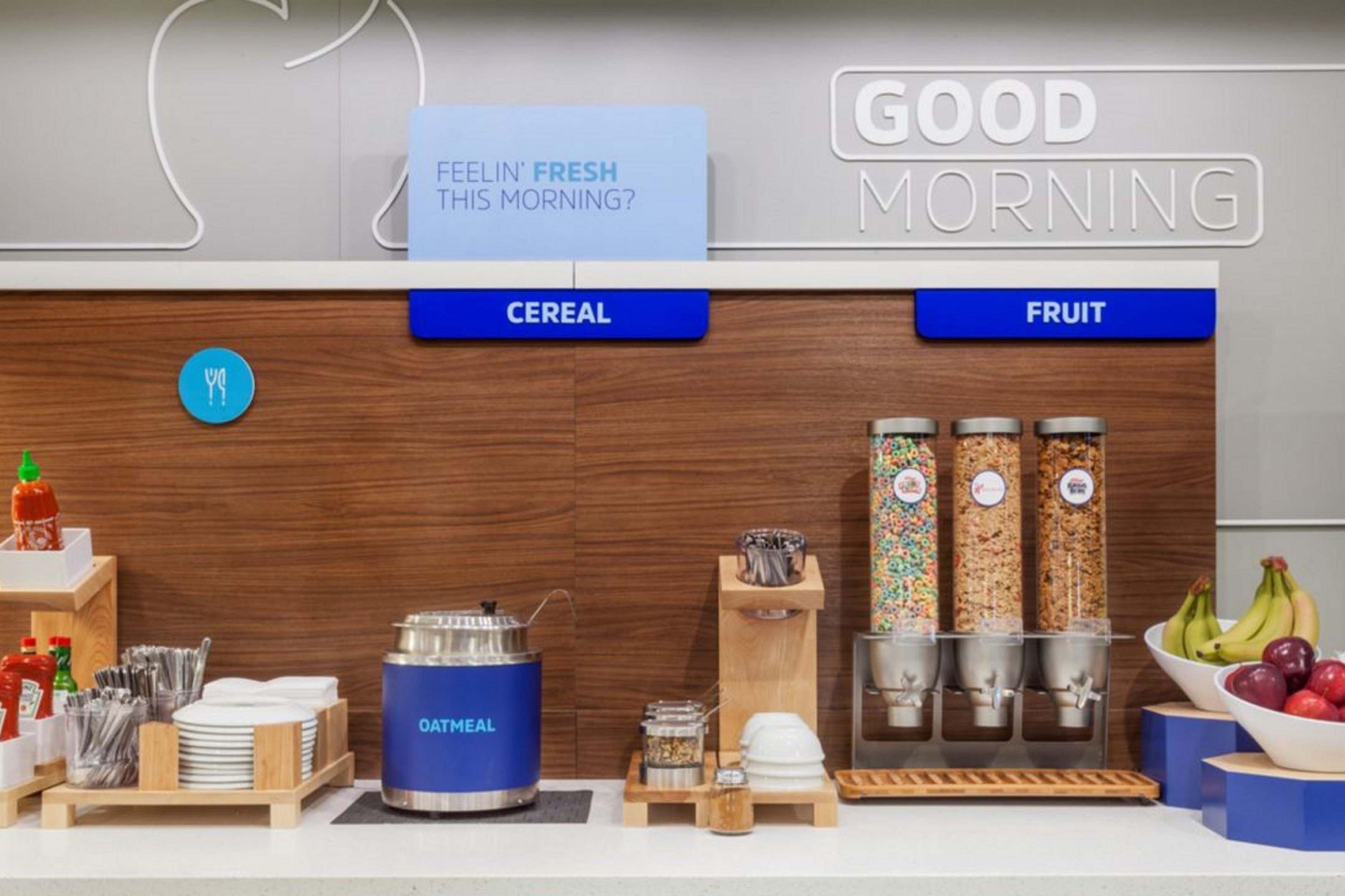 Holiday Inn Express & Suites Greenwood Mall By Ihg Εξωτερικό φωτογραφία
