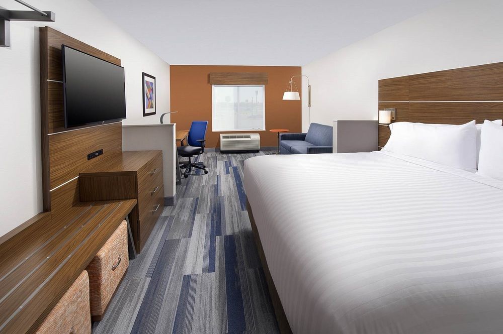 Holiday Inn Express & Suites Greenwood Mall By Ihg Εξωτερικό φωτογραφία