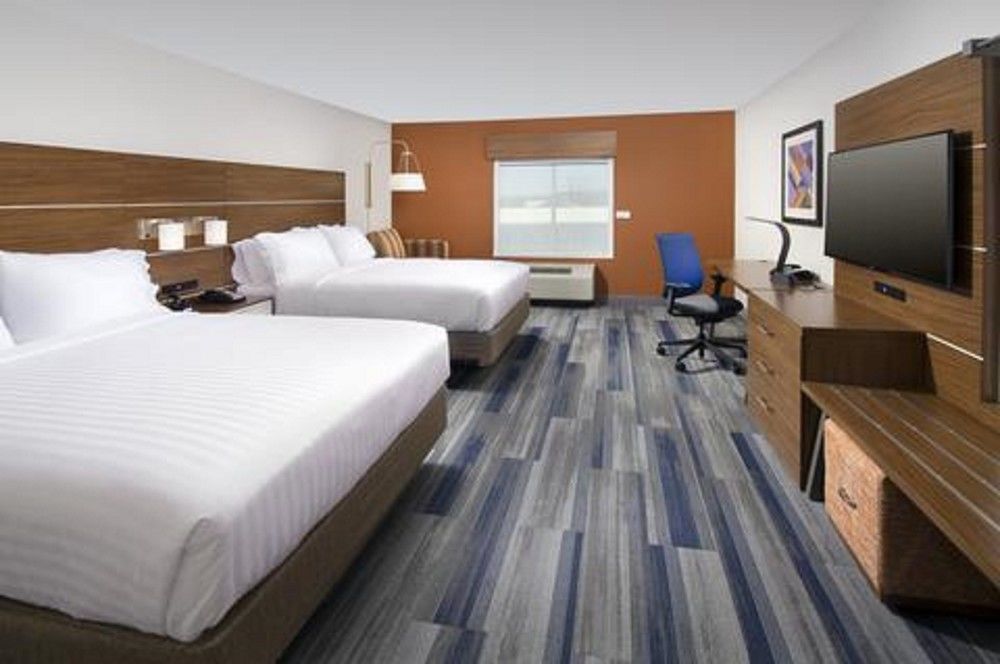 Holiday Inn Express & Suites Greenwood Mall By Ihg Εξωτερικό φωτογραφία